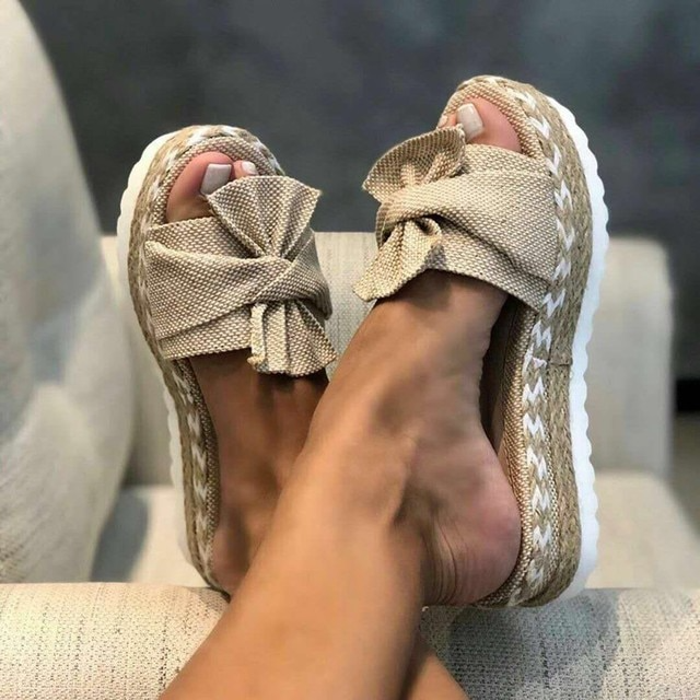 Mune Fashion | Orthopedic Fashion Design Sandals