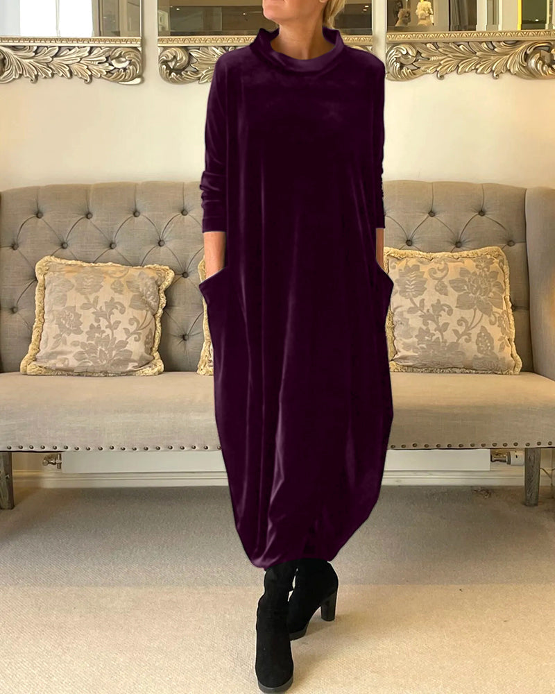 Mune | Comfortable velour dress with pockets