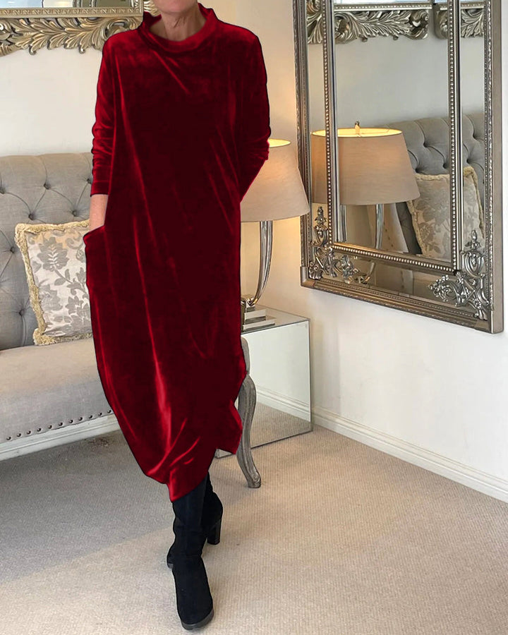 Mune | Comfortable velour dress with pockets