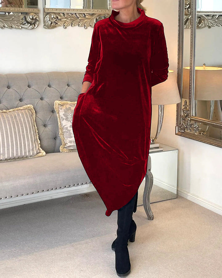 Mune | Comfortable velour dress with pockets