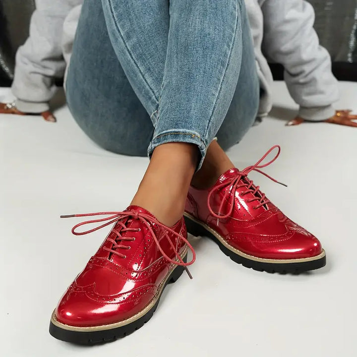 Shiny leather shoes Mune Fashion