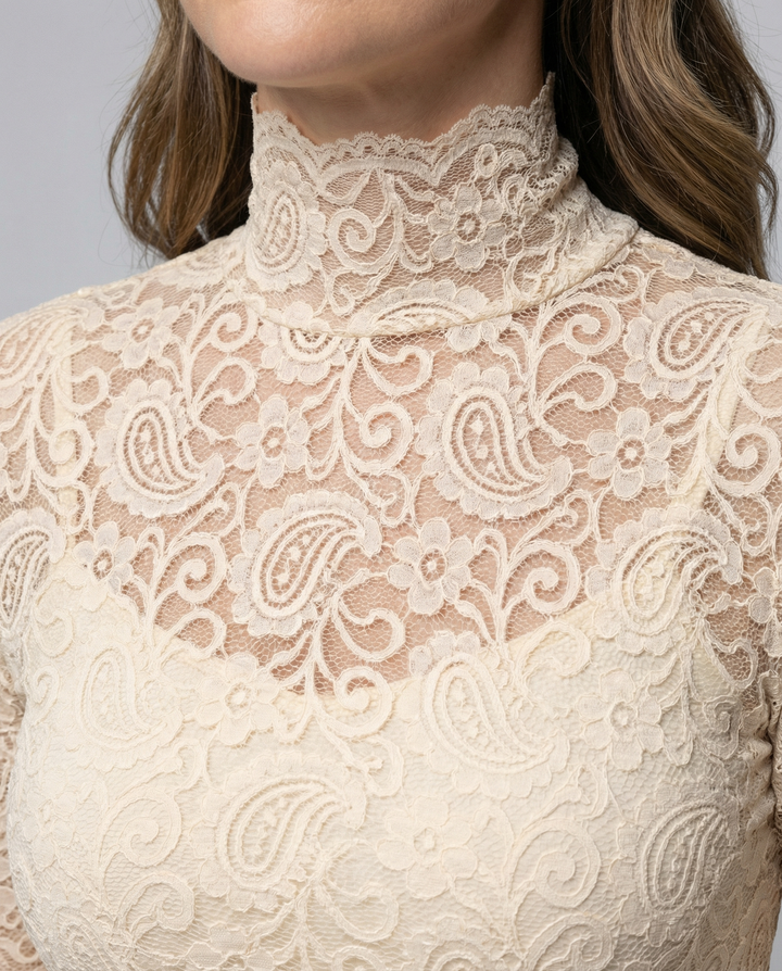 Elegant women's lace top