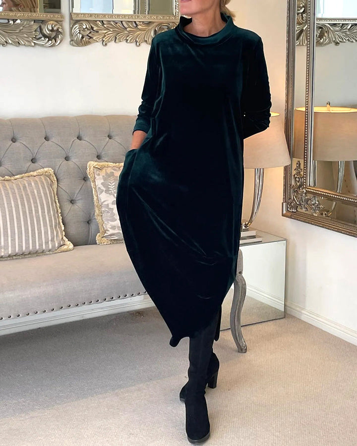 Mune | Comfortable velour dress with pockets