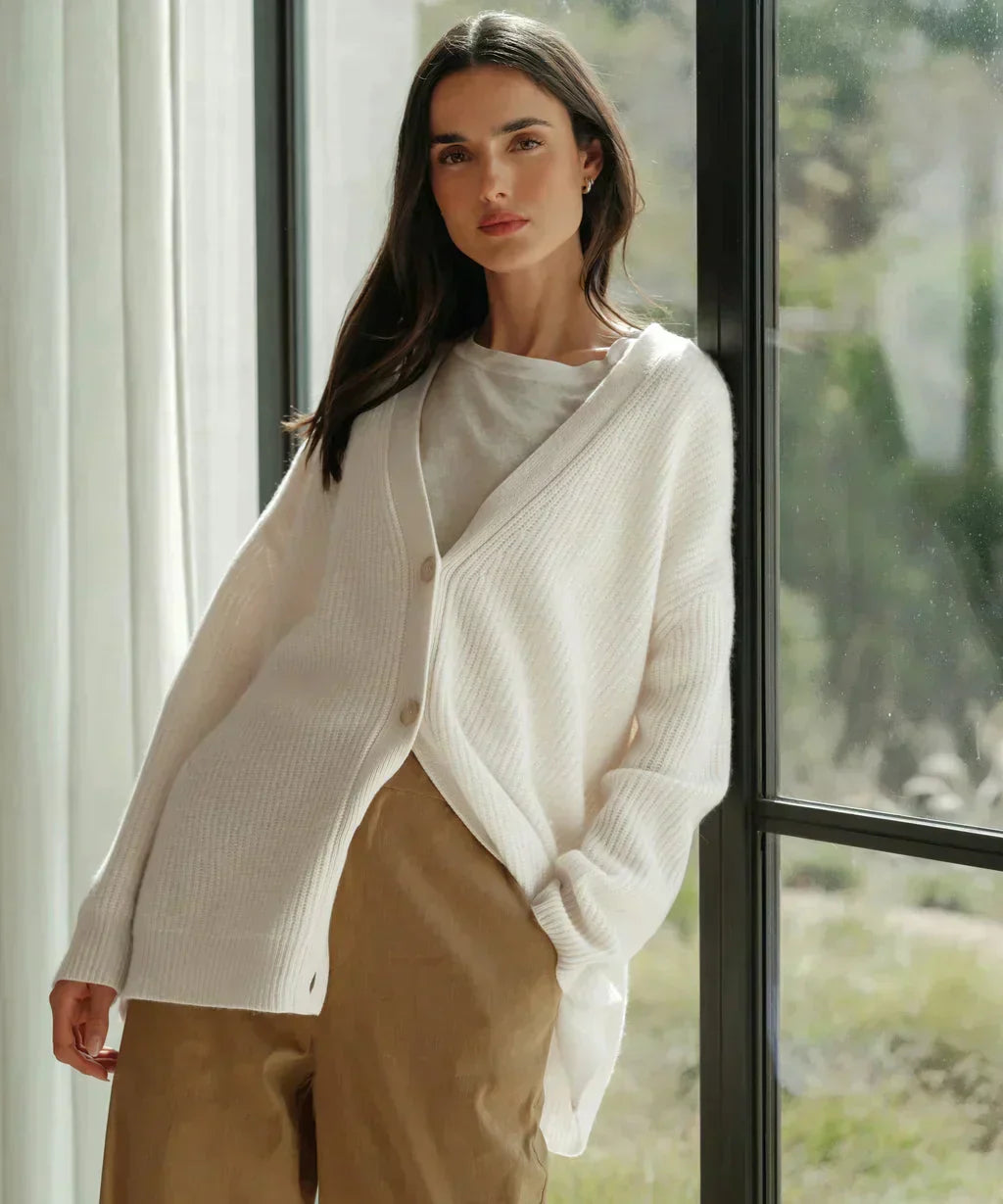 Mune | Cashmere Cardigan - Timeless style meets elegant comfort