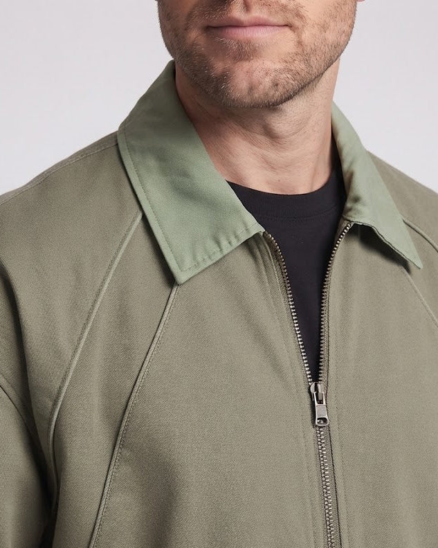 Men's Oversized Bomber Jacket with Contrast Collar, Welt Pockets and Ribbed Cuffs Mune Fashion