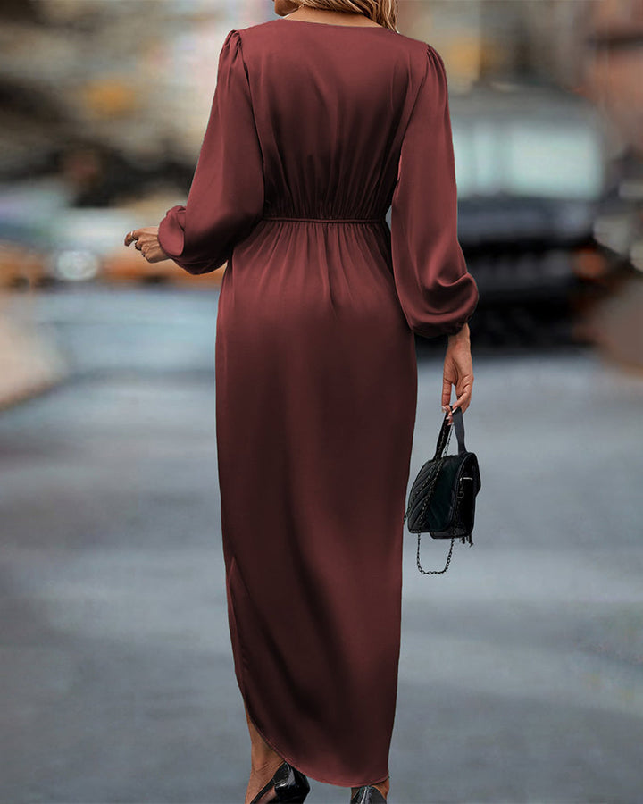 Mune | Elegant Dress with Lantern Sleeves and V-Neck.