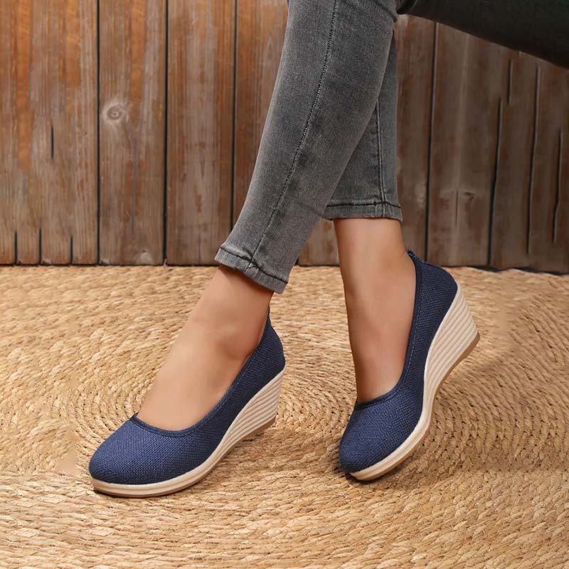 Casual wedge shoes