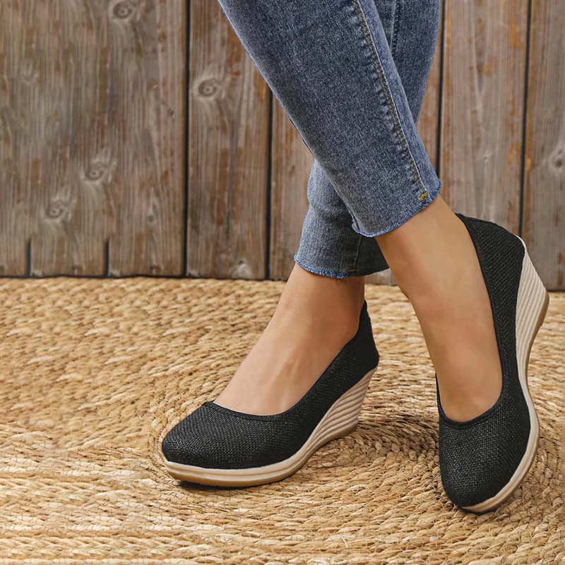 Casual wedge shoes