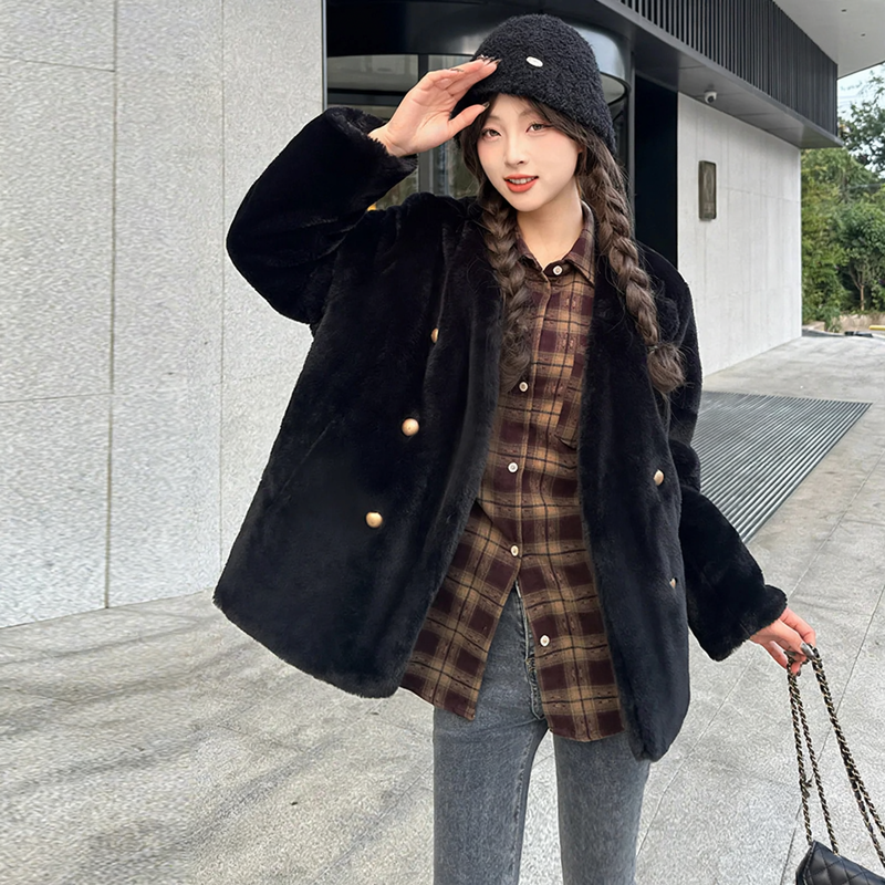 Women's plush jacket with V-neck, warm and windproof