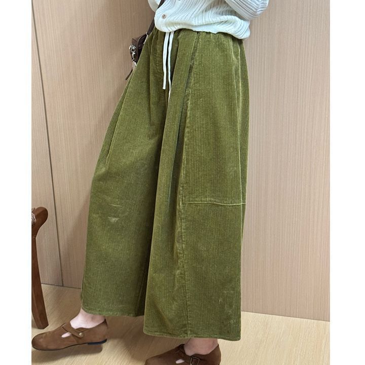 Women's corduroy pants with wide leg and elastic waistband