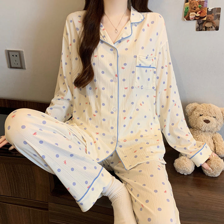 Women's pajamas, long-sleeved, with deer print