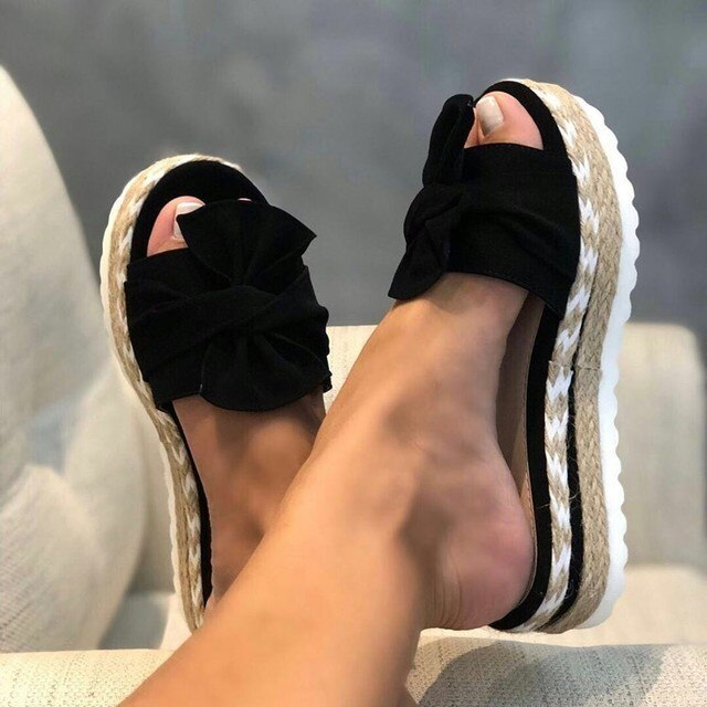 Mune Fashion | Orthopedic Fashion Design Sandals