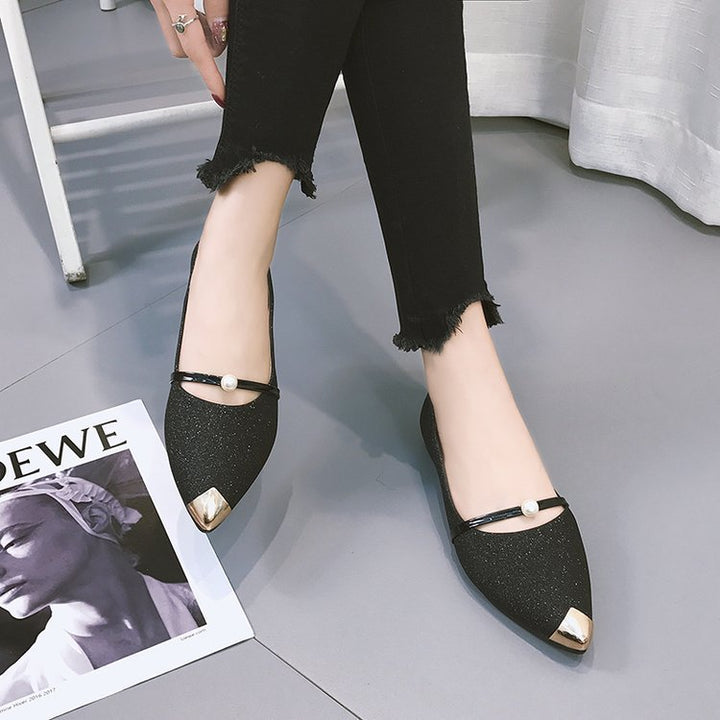 Ladies elegant glitter slippers with pointed metal cap, pearl-embellished instep strap and flat heel Mune Fashion