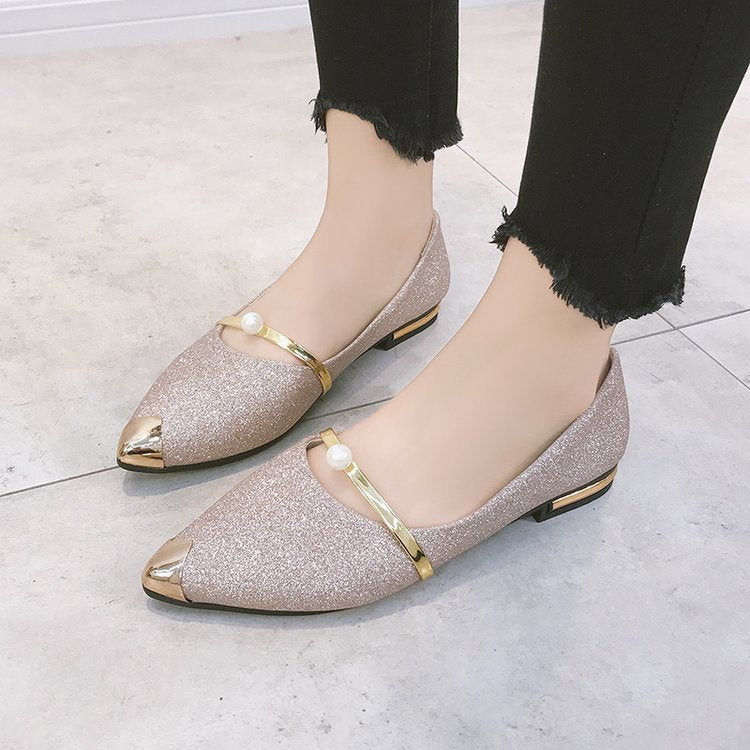 Ladies elegant glitter slippers with pointed metal cap, pearl-embellished instep strap and flat heel Mune Fashion