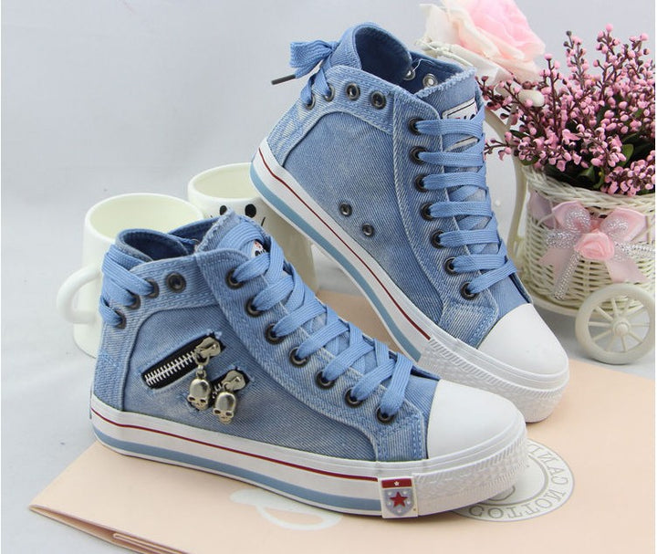 Women high sneakers in denim look with side zipper and decorative pendants Mune Fashion