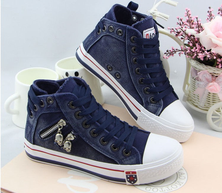 Women high sneakers in denim look with side zipper and decorative pendants Mune Fashion