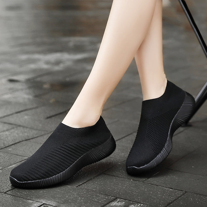 Women’s breathable knitted slip-on sneakers without laces with slip-resistant rubber sole Mune Fashion