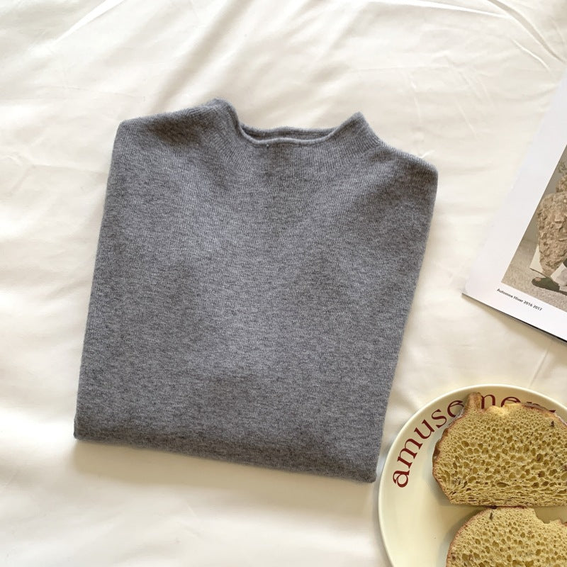 Women's knitted sweater with small stand-up collar