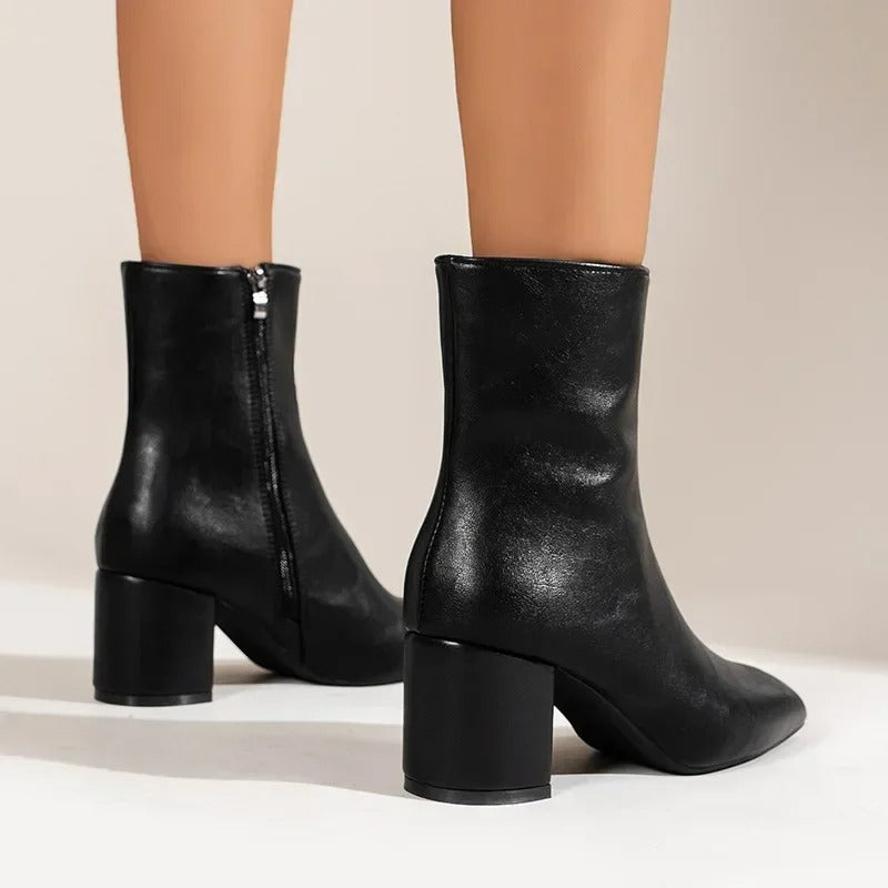 Mune | Elegant and Versatile Ankle Boots