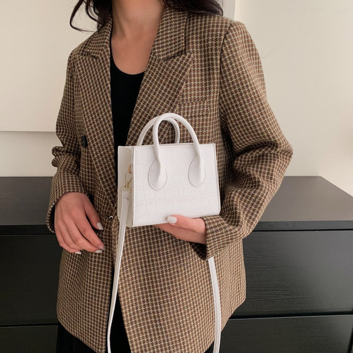 Mune | Divina Small-Sized Clutches Handbag