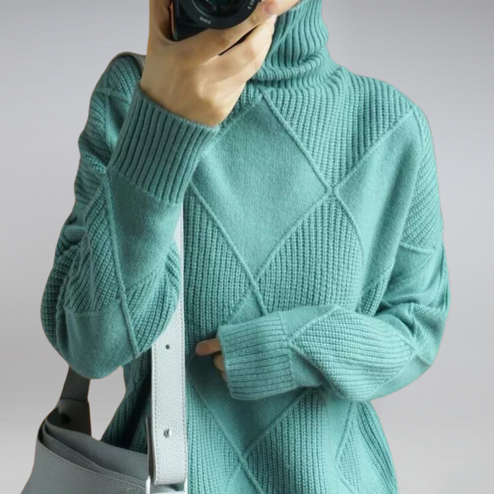 Mune | Soft Cashmere Women's Turtleneck Sweater