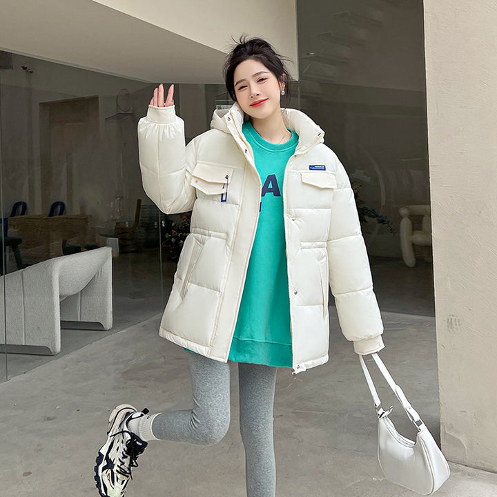 Short women's winter jacket in fashionable design