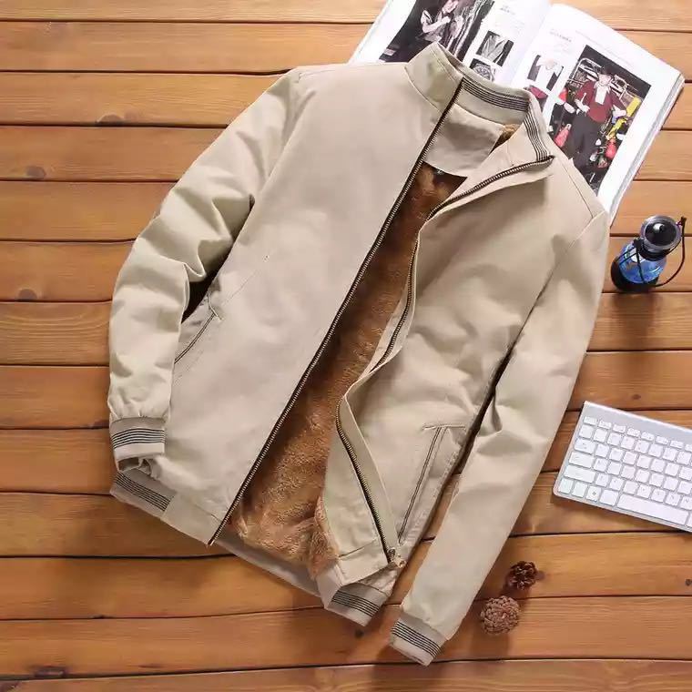Men's casual bomber jacket with warming teddy lining, stand collar and ribbed cuffs