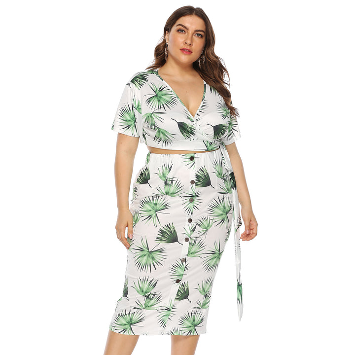 Women's elegant summer outfit with floral print and fashionable wrap detail Mune Fashion