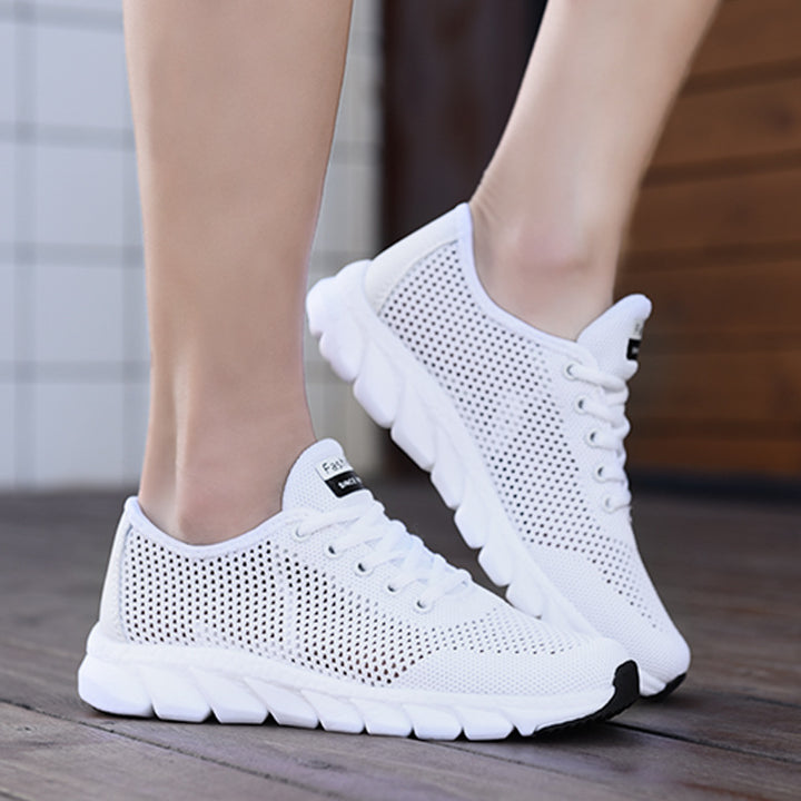 Women's lightweight mesh casual sneakers with perforated upper and flexible wave running sole Mune Fashion