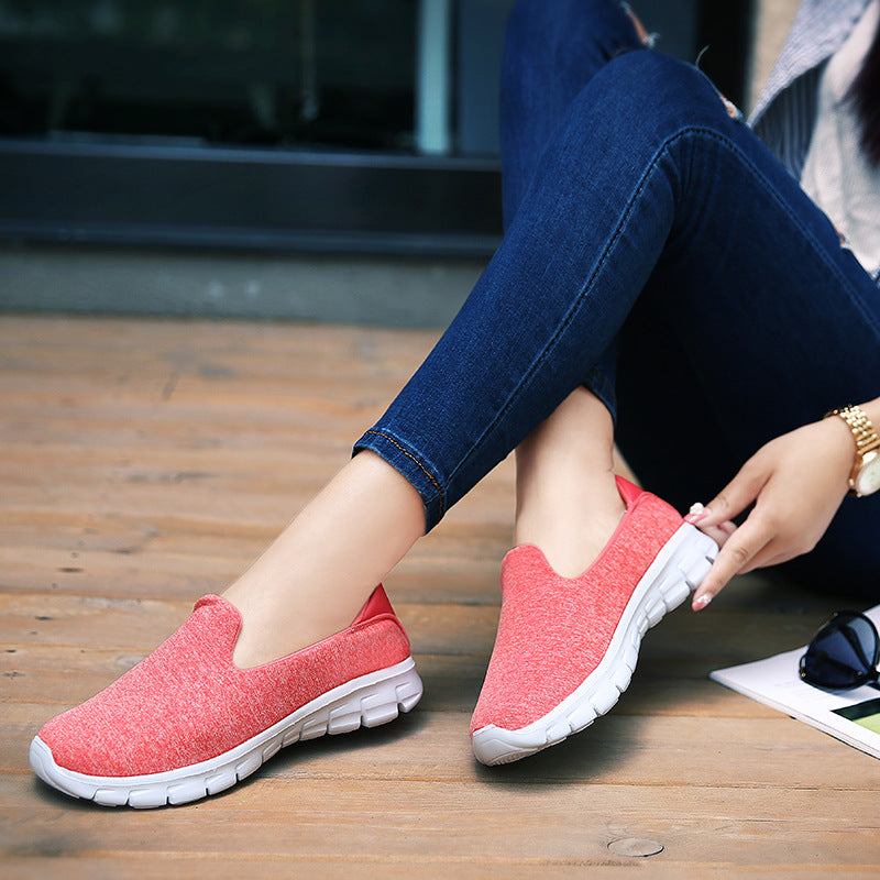 Women's lightweight slip-on shoe made of knitted fabric with flexible cushioning sole and padded insole Mune Fashion