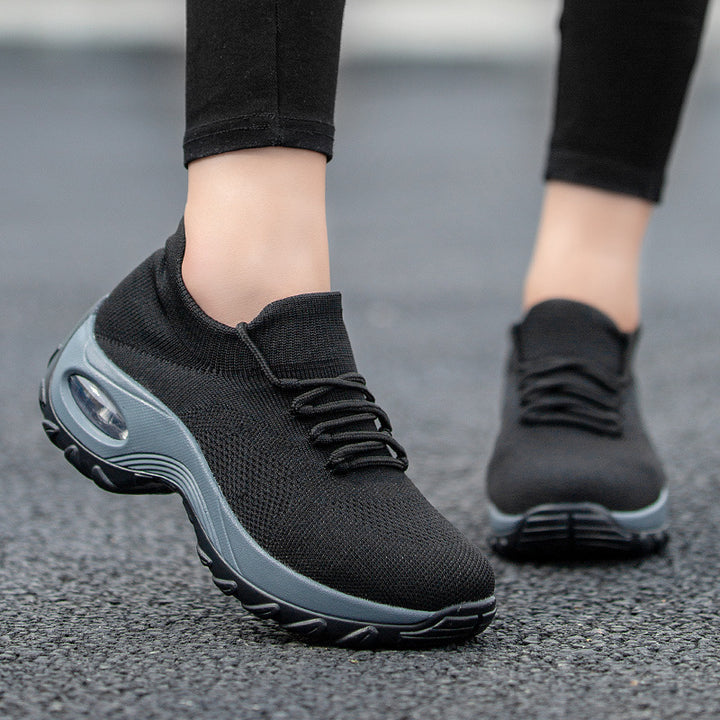 Women’s knitted sock sneaker with air-cushioned sole and elastic knit upper Mune Fashion