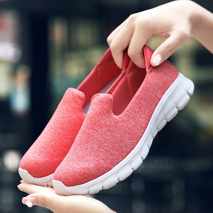 Women's lightweight slip-on shoe made of knitted fabric with flexible cushioning sole and padded insole Mune Fashion