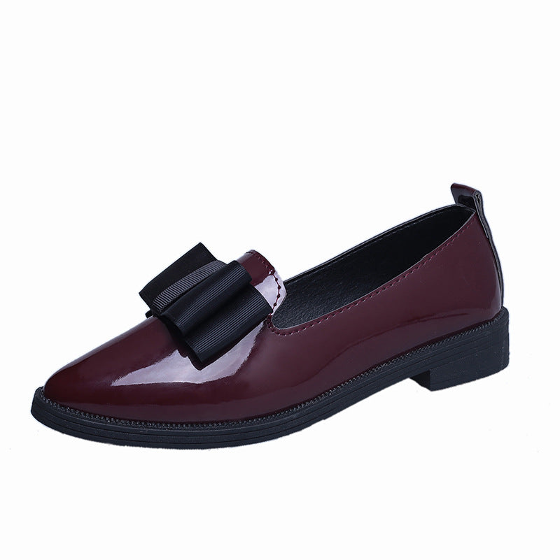 Ladies' elegant patent loafers with decorative bow and padded comfort footbed Mune Fashion