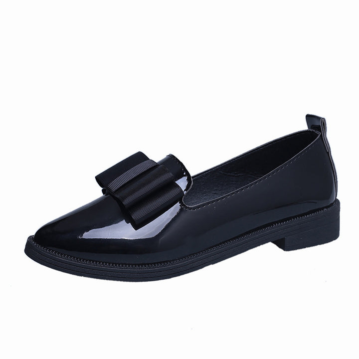 Ladies' elegant patent loafers with decorative bow and padded comfort footbed Mune Fashion