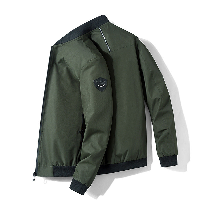 Men's lightweight water-repellent bomber jacket with elastic ribbed cuffs, concealed zipper, and practical zippered pockets Mune Fashion