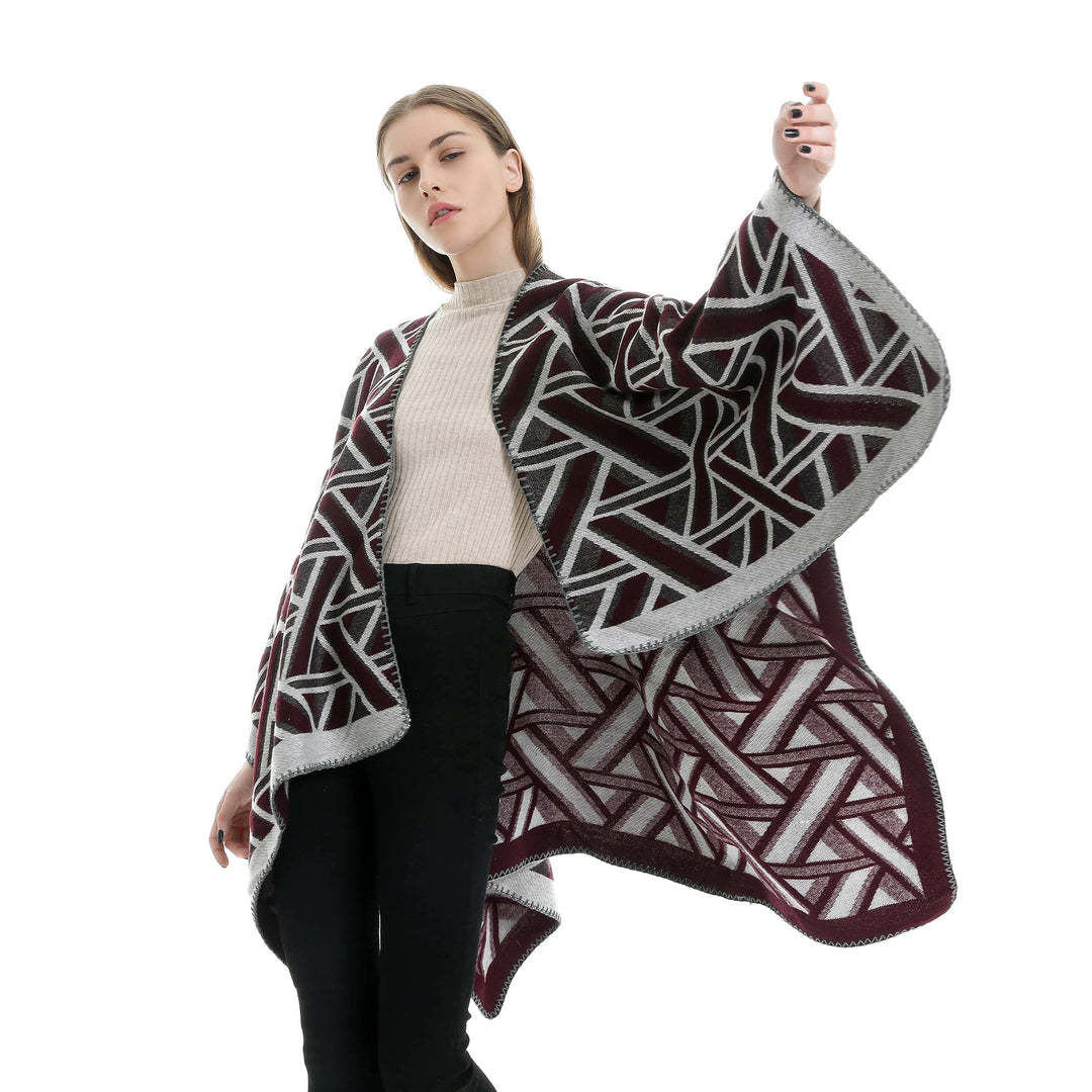 Women's Oversize Ruana with geometric jacquard and decorative seam Mune Fashion