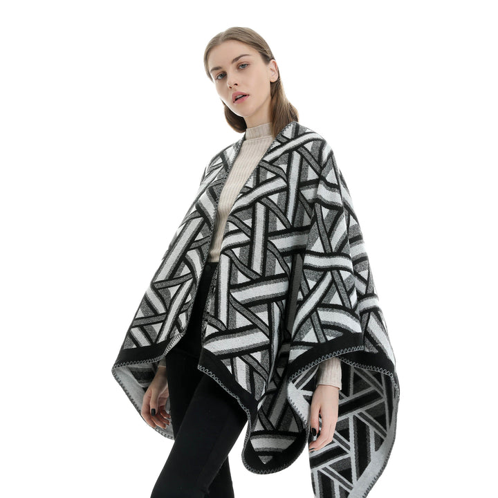 Women's Oversize Ruana with geometric jacquard and decorative seam Mune Fashion