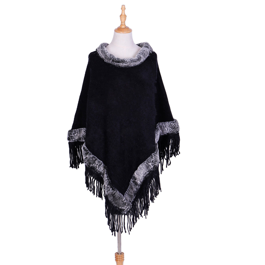 Ladies elegant wool blend poncho with faux fur trim and fringed hem Mune Fashion