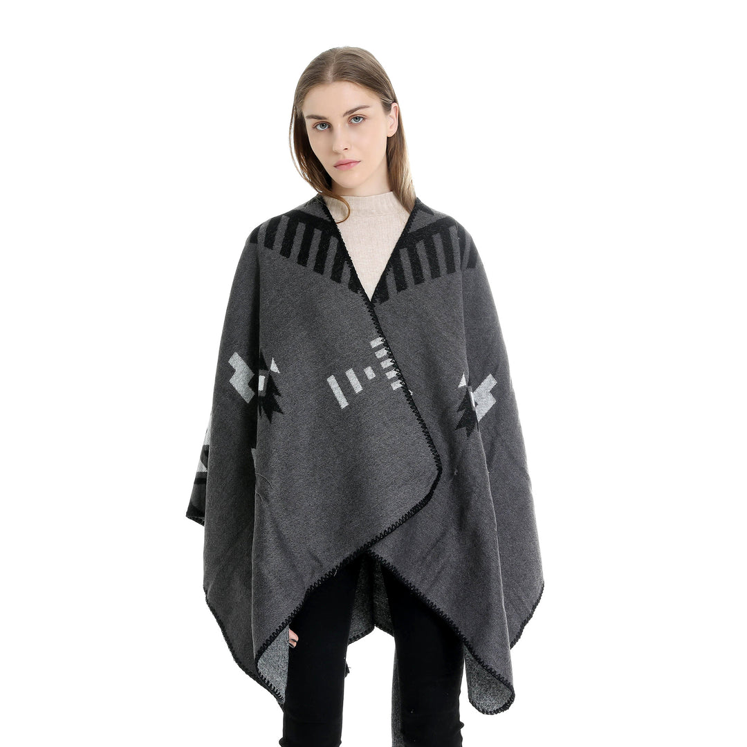 Women's Jacquard Ruana Cloak with Geometric Pattern and Reversible Finish Mune Fashion