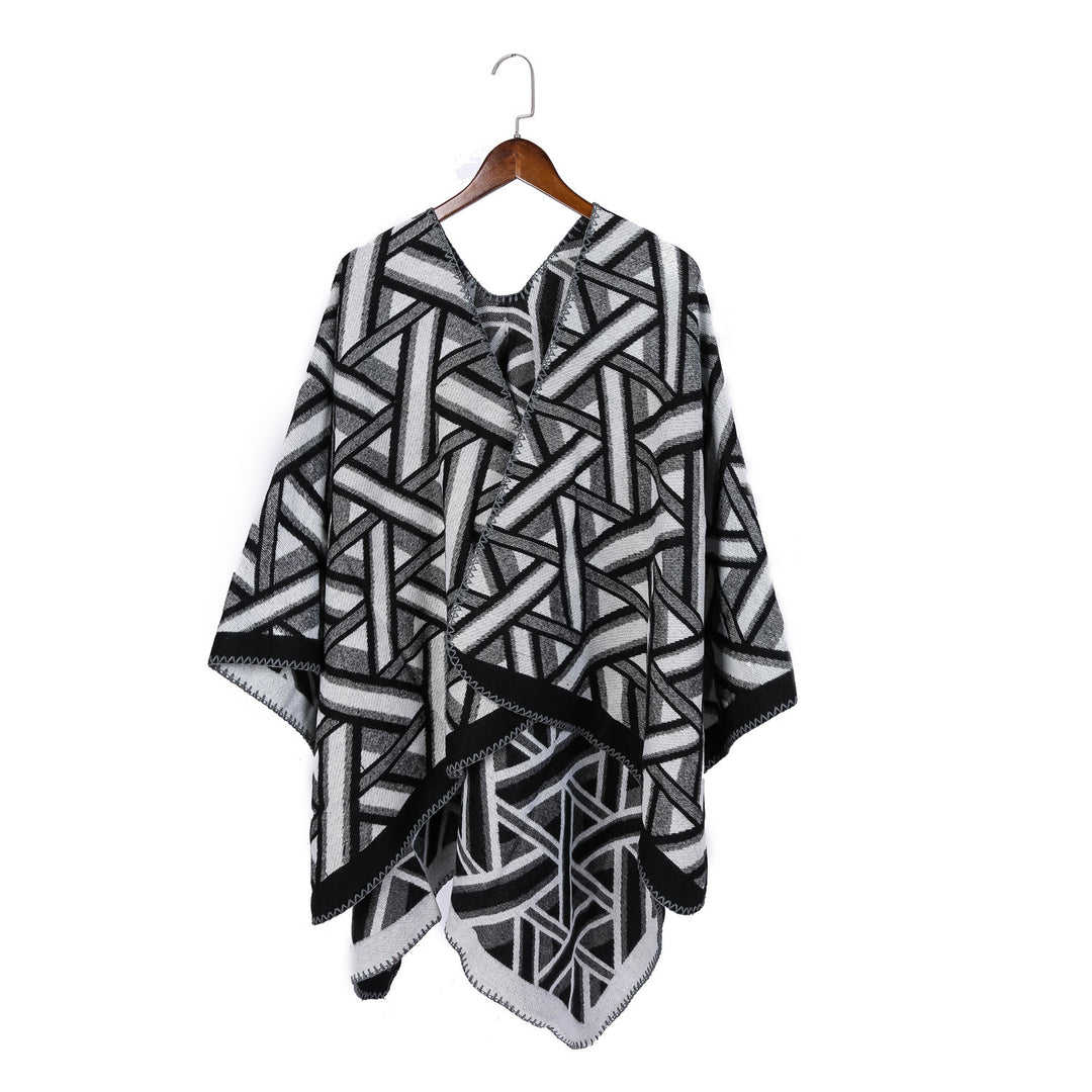 Women's Oversize Ruana with geometric jacquard and decorative seam Mune Fashion