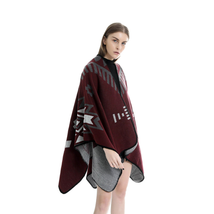 Women's Jacquard Ruana Cloak with Geometric Pattern and Reversible Finish Mune Fashion