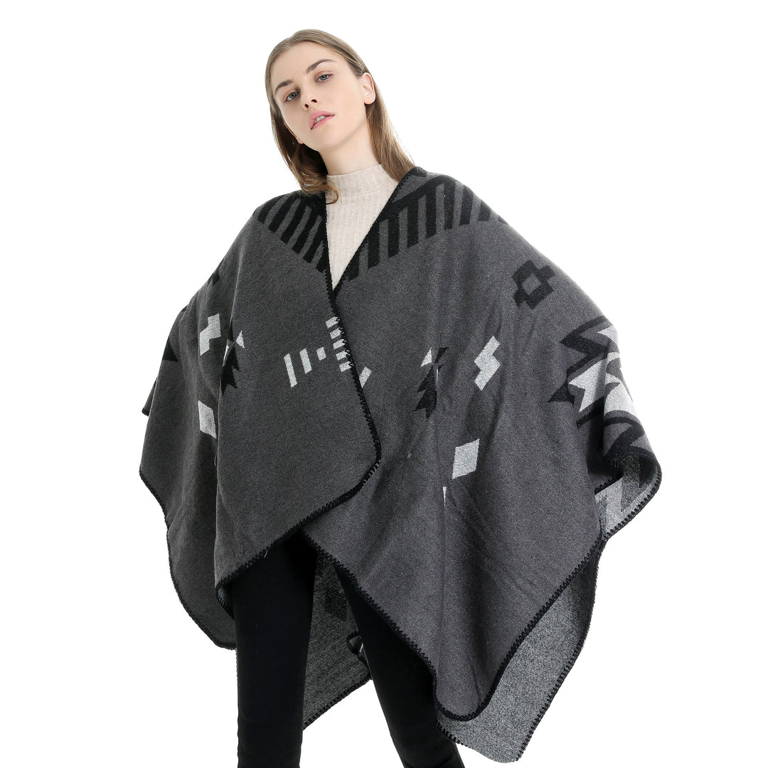 Women's Jacquard Ruana Cloak with Geometric Pattern and Reversible Finish Mune Fashion