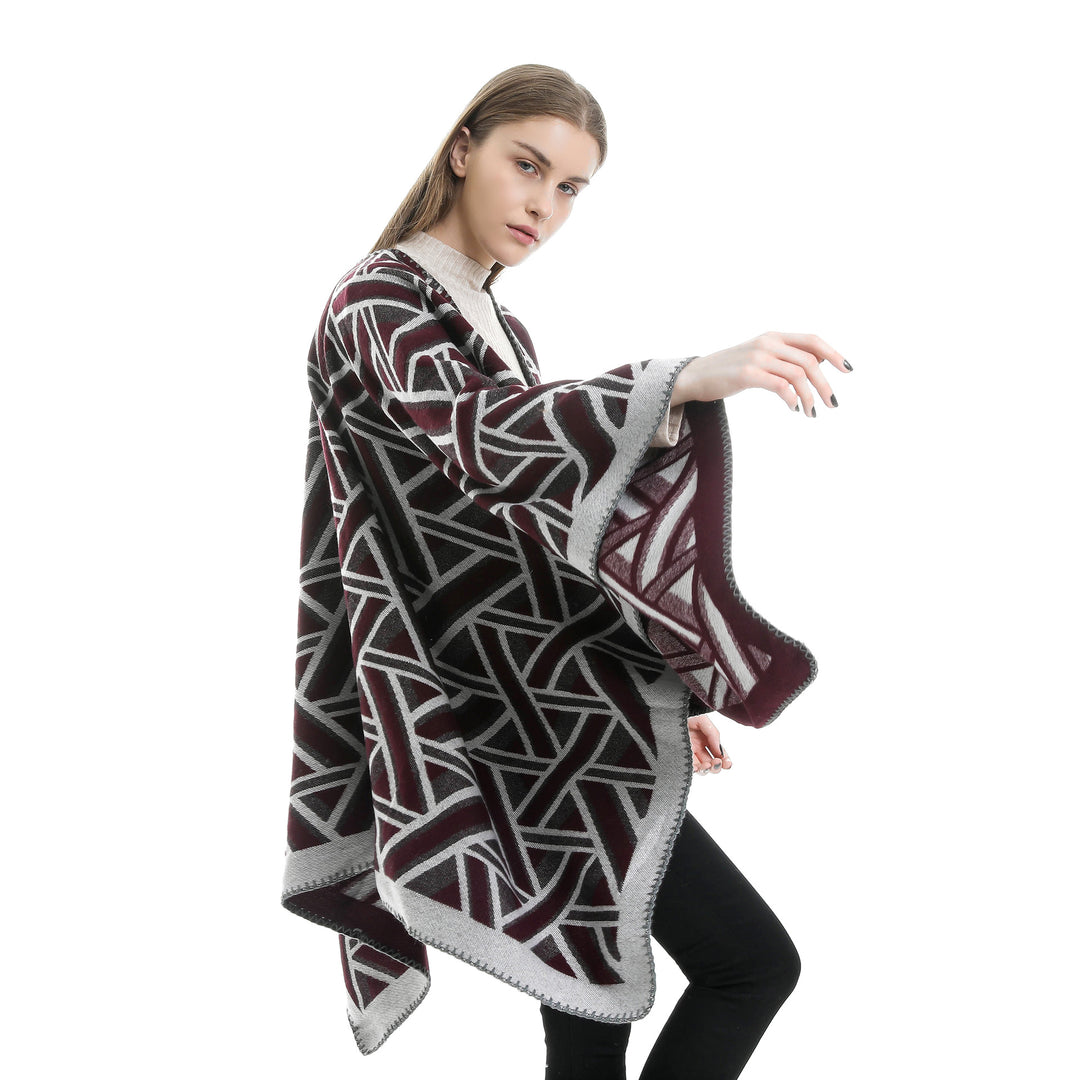 Women's Oversize Ruana with geometric jacquard and decorative seam Mune Fashion