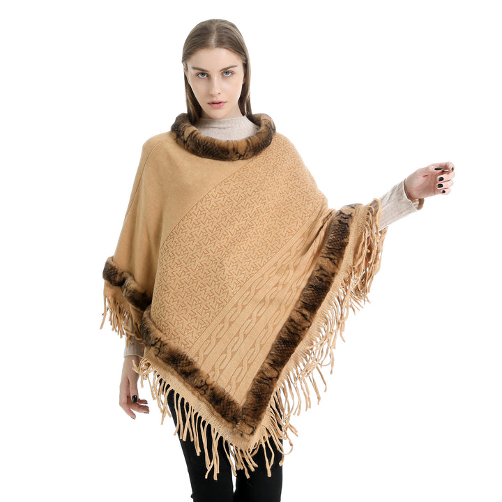 Ladies elegant wool blend poncho with faux fur trim and fringed hem Mune Fashion
