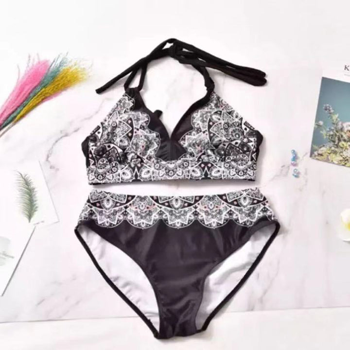 Women’s triangle bikini with contrasting designs Mune Fashion