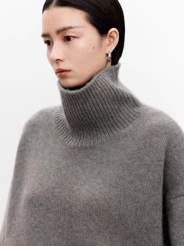 Ladies' wool sweater, high collar, loose fit, winter