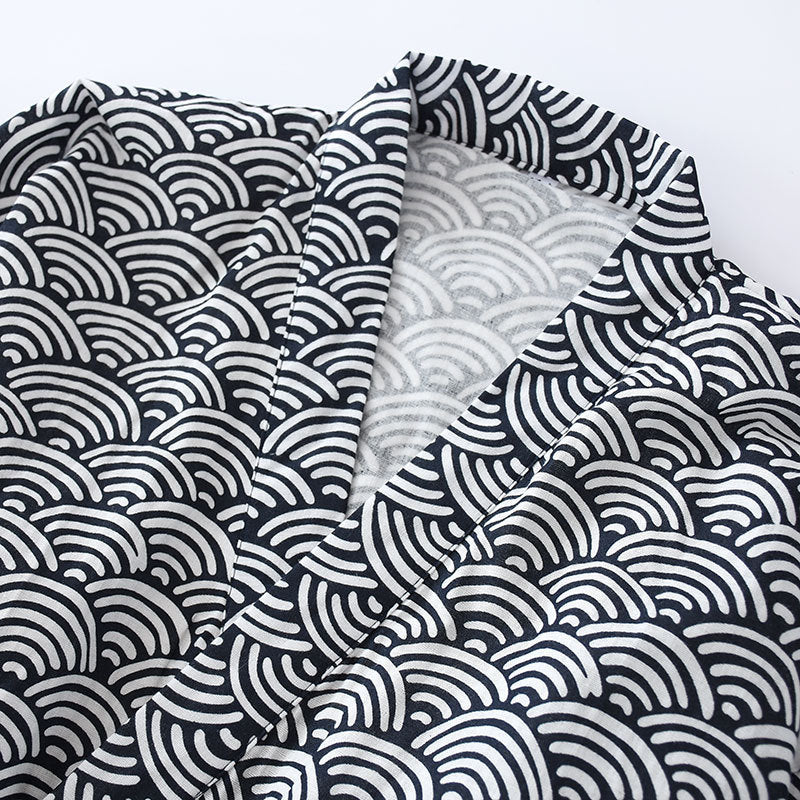 Men's kimono-style house suit made of cotton gauze