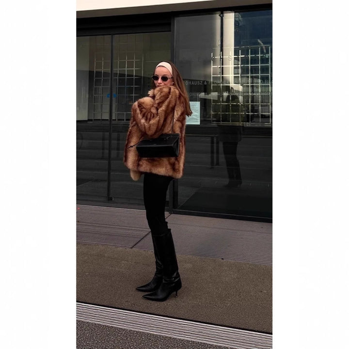 Warm and loose faux fur jacket for Women
