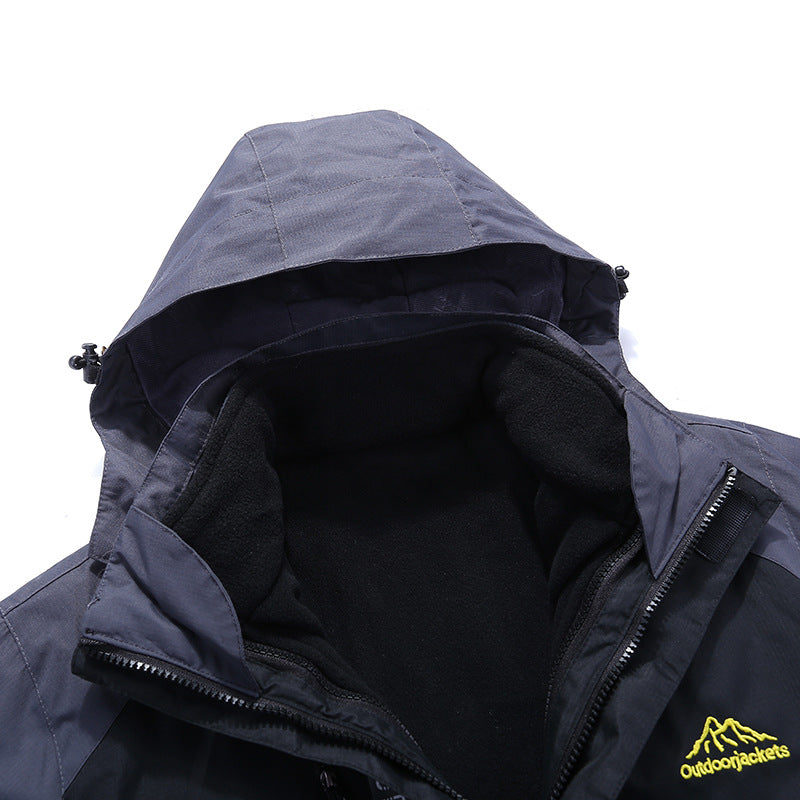 Unisex Waterproof Softshell Outdoor Jacket with Hood and Zipper Pockets Mune Fashion