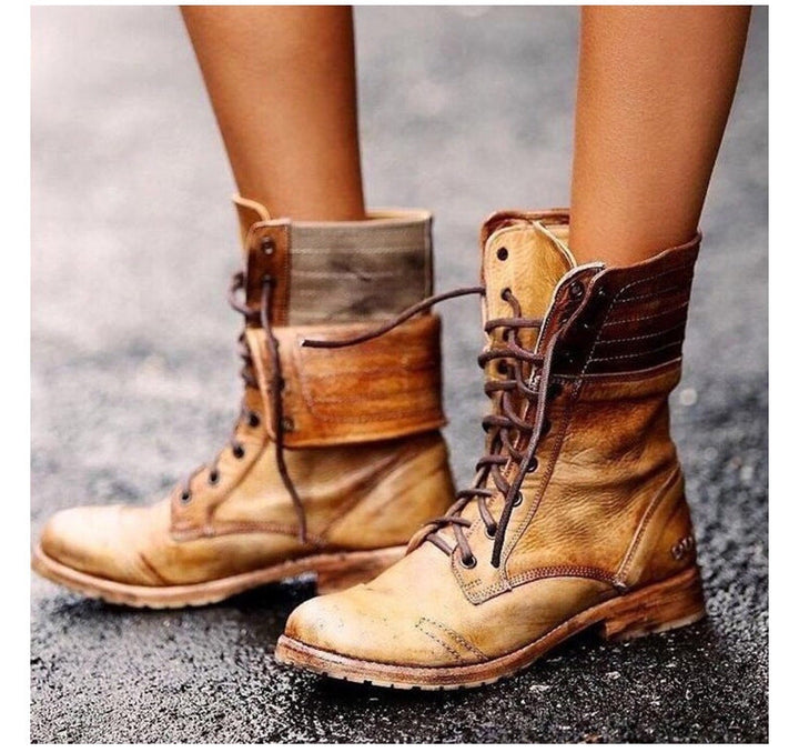 Mune | Elegant boots with front lacing